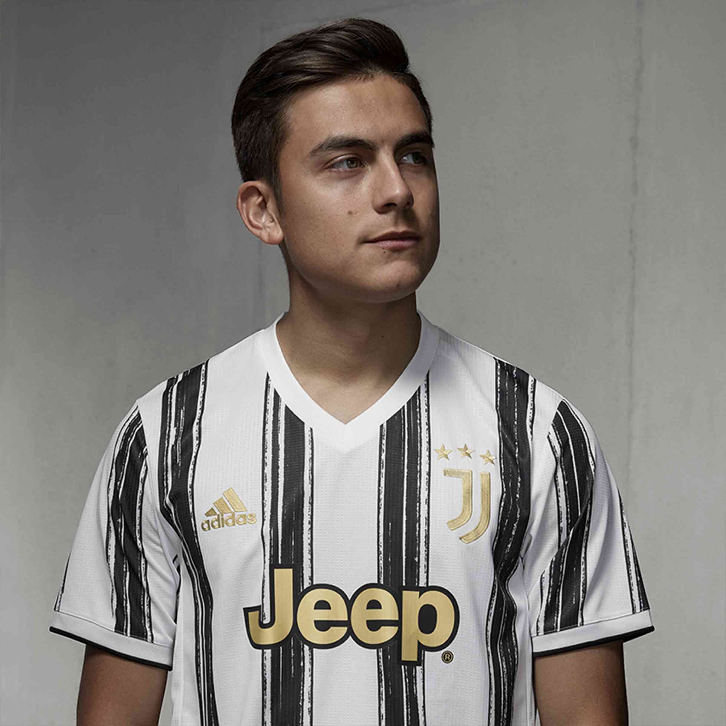 九游娱乐-詹姆斯在尤文图斯比赛中夺冠，持续失利引发热议！比赛高潮迭起的简单介绍